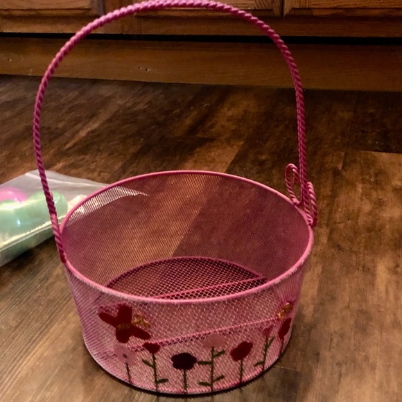 Pink Wire Basket & Plastic Eggs, Glittered Flower Appliqués, 14 2-piece eggs - Picture 3 of 7